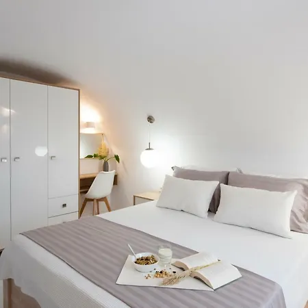 Aparthotel White Orchid Luxury Messaria (Santorini)
