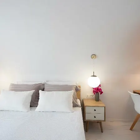 White Orchid Luxury